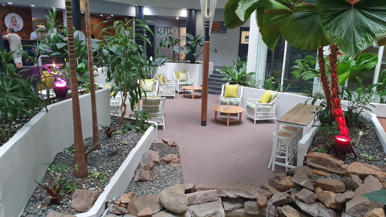 Novotel Darwin Cbd Exterior photo
