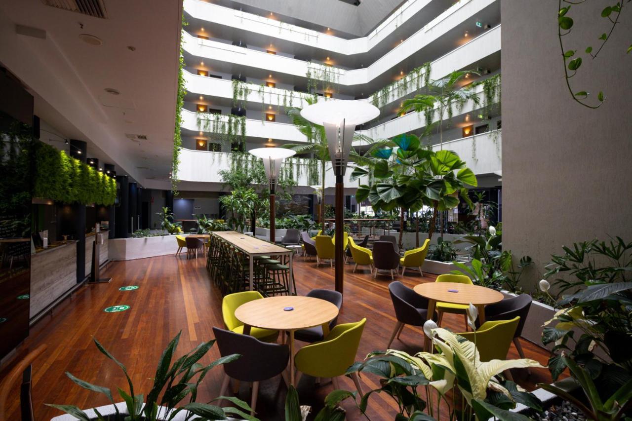 Novotel Darwin Cbd Exterior photo