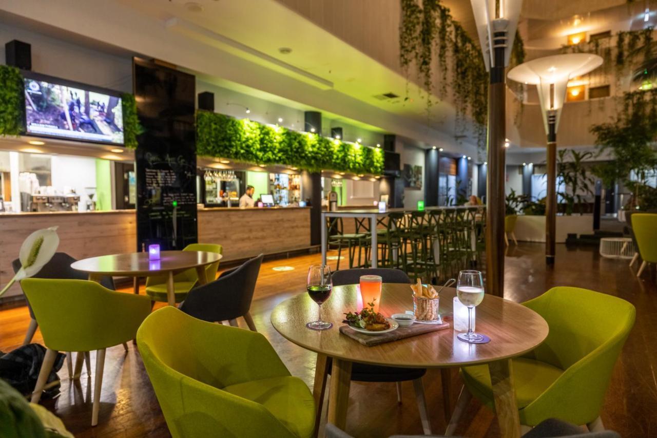 Novotel Darwin Cbd Exterior photo