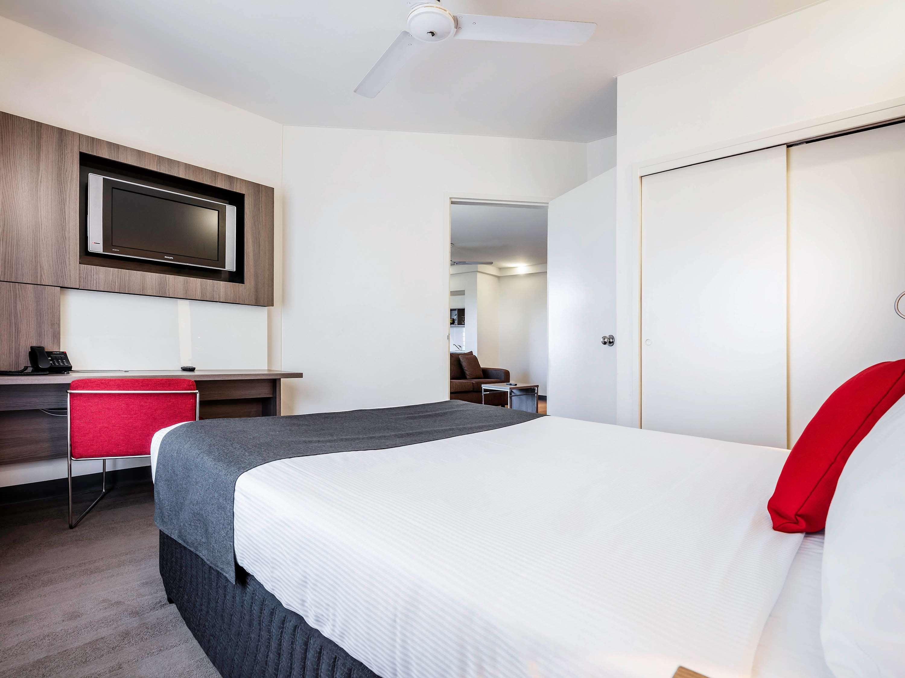 Novotel Darwin Cbd Exterior photo