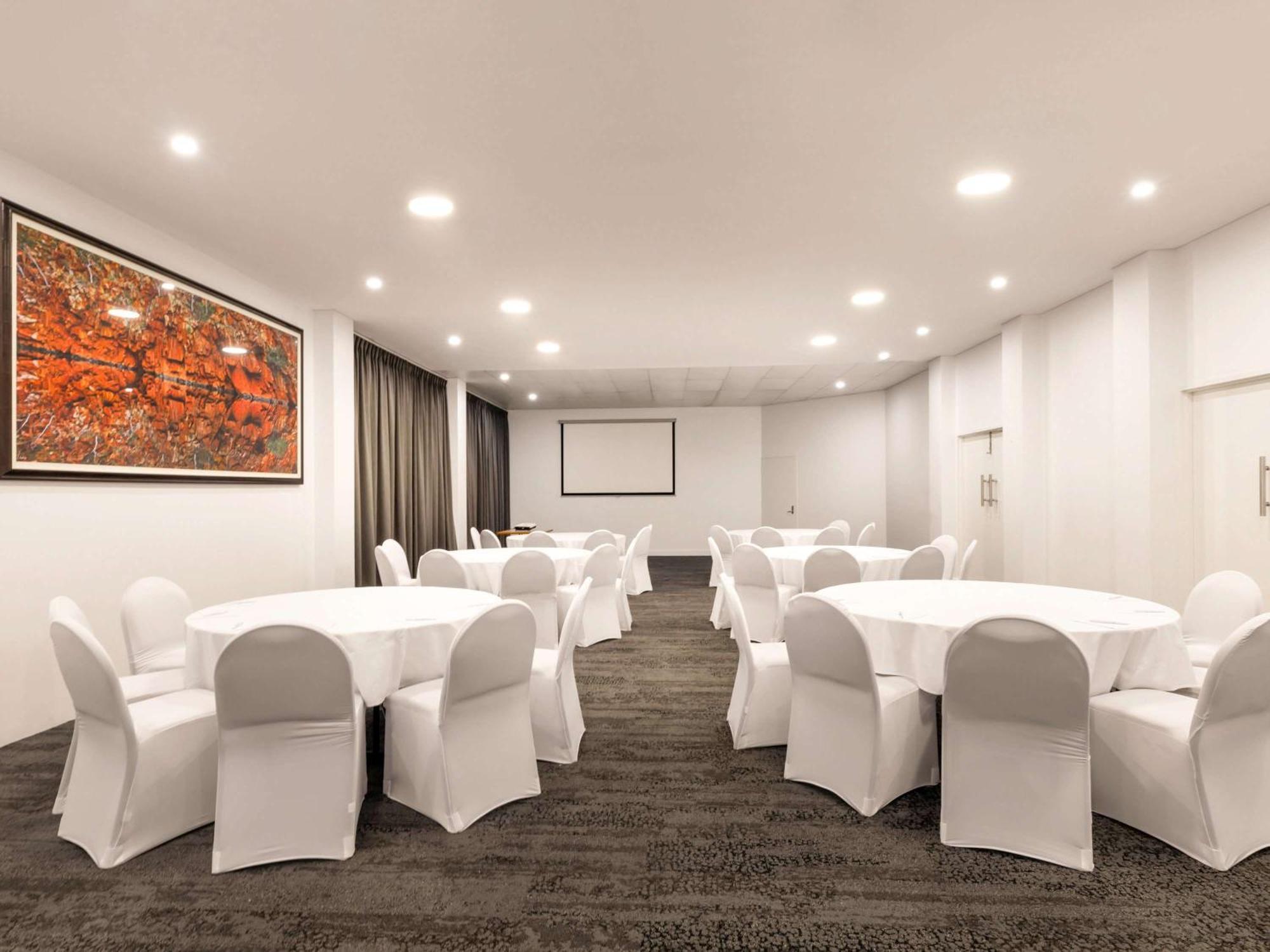 Novotel Darwin Cbd Exterior photo